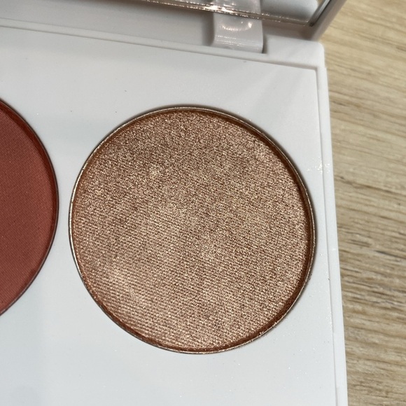 OFRA X Madison Miller | Miller Squad | Midi Palette Highlighter‎ - Picture 7 of 7